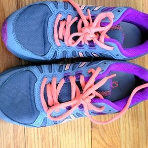 Girls Asics Adventure 7